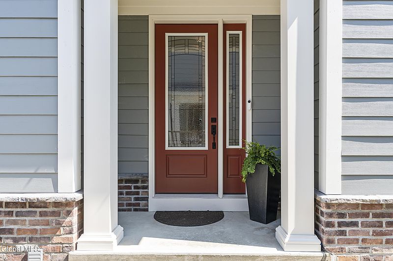 4th image of 8 Cambridge Way