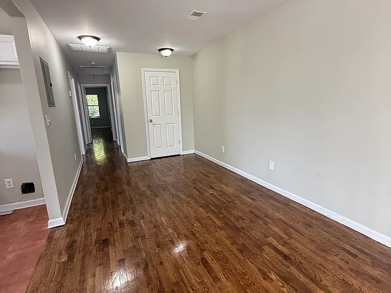 145 14th Ave #3L — Photo 9