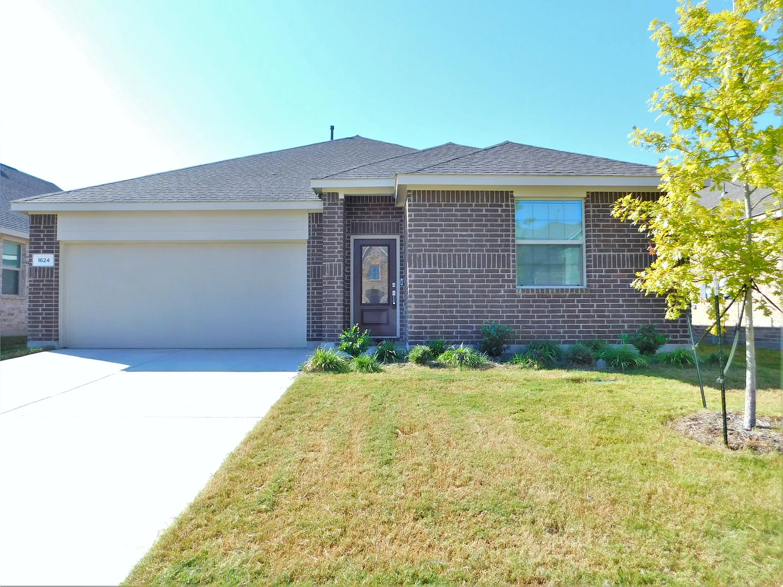 3 bed, 1626 sqft, $1,995 — Photo 2