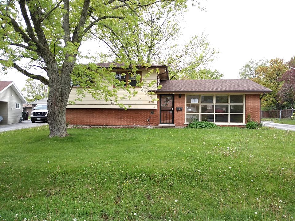 1st image of 18952 Martin Ct