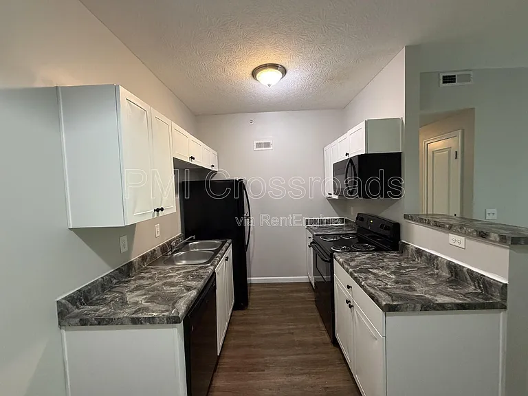 Jefferson Pointe — Photo 18