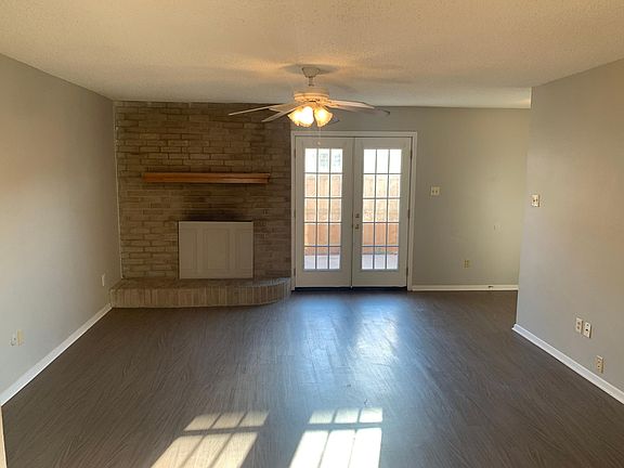 2nd image of 719 Bluebonnet Dr