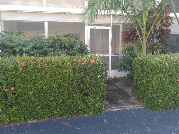 40 SE 13th St APT A2, Boca Raton, FL 33432
