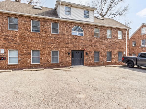 35 Emerson Plz W #2S, Emerson, NJ 07630