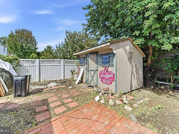 5th image of 426 Folsom Ave