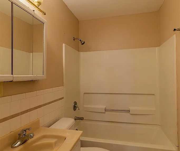 714 Thurston St — Photo 13