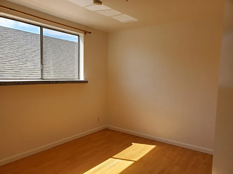 616 Broadway St #5 — Photo 4