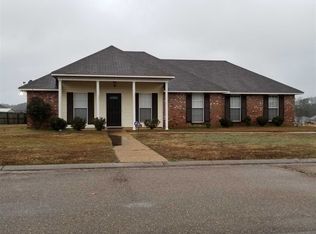 115 Callaway Cir, Byram, MS 39272
