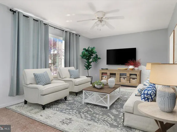 335 W 9th St, Front Royal, VA 22630