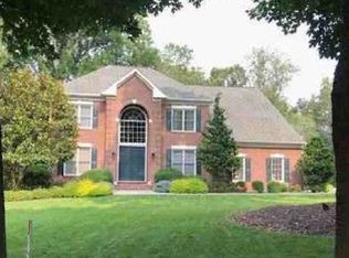 10405 Hunter Station Rd, Vienna, VA 22181