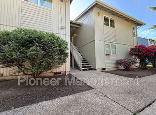 5495 A St APT 16, Springfield, OR 97478