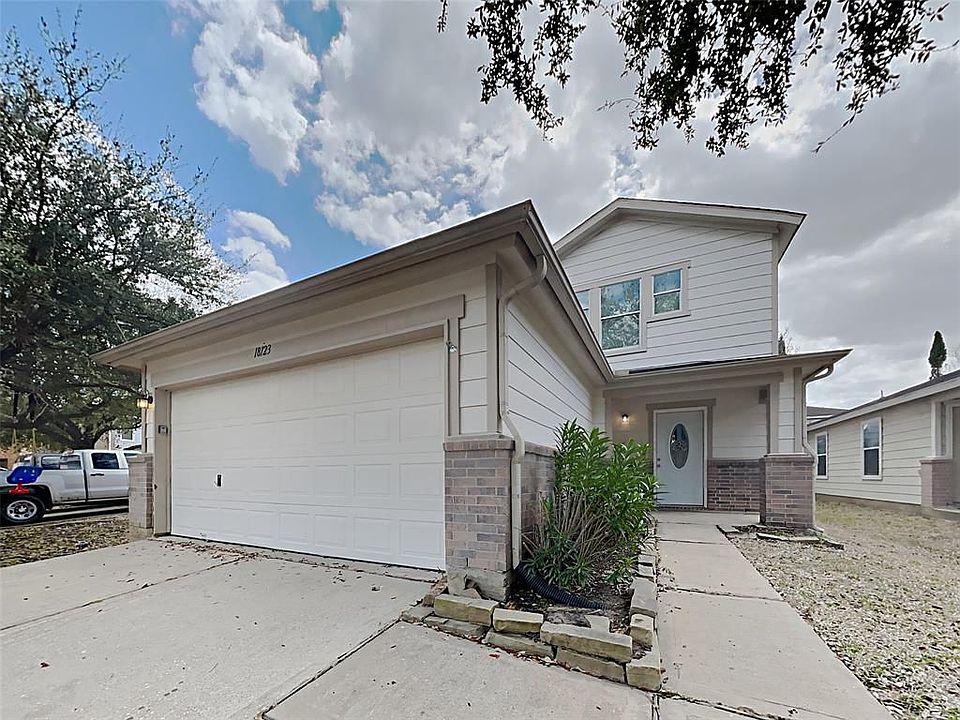 1st image of 18123 Valebluff Ln
