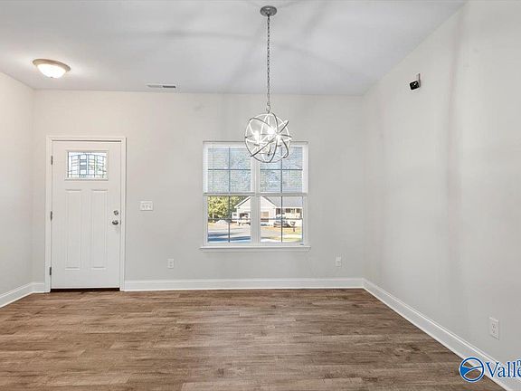 5th image of 314 Creekside Dr