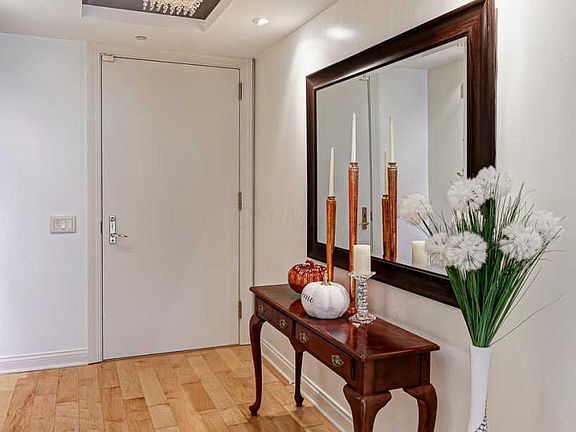 3rd image of 1 Miranova Pl APT 1125