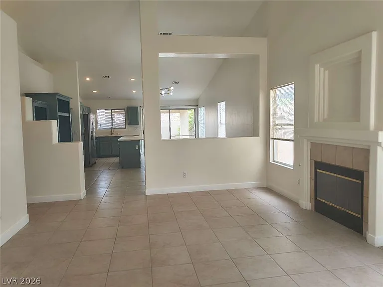 9725 Pima Point Ave — Photo 2