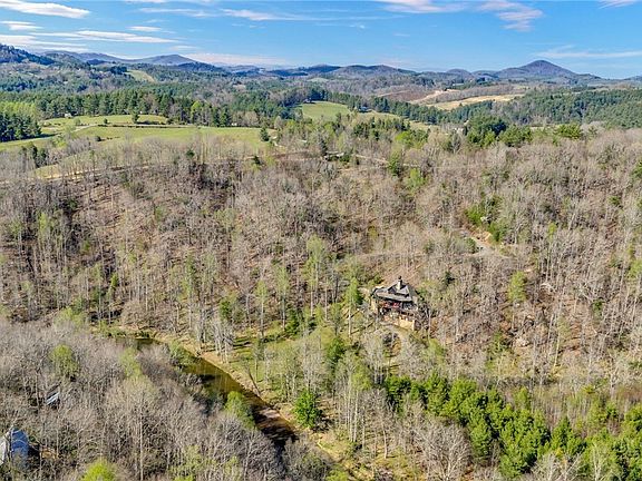 3rd image of 148 Hardwood Hill Drive