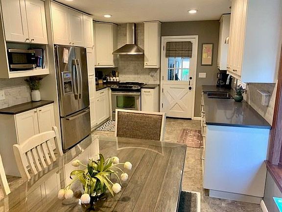 2nd image of 4144 Feidler Dr