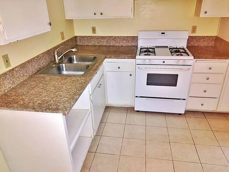 1533 S Del Mar Ave #K — Photo 15
