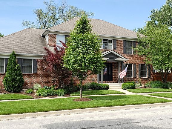4th image of 355 N Oaklawn Ave