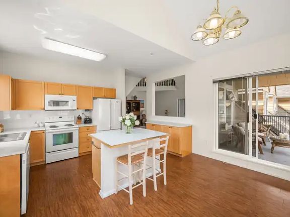 5th image of 5555 13a Ave #301