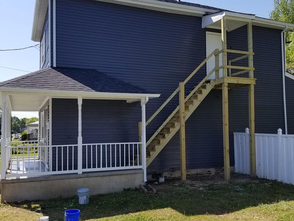 1st image of 418 Hunt Ave #2