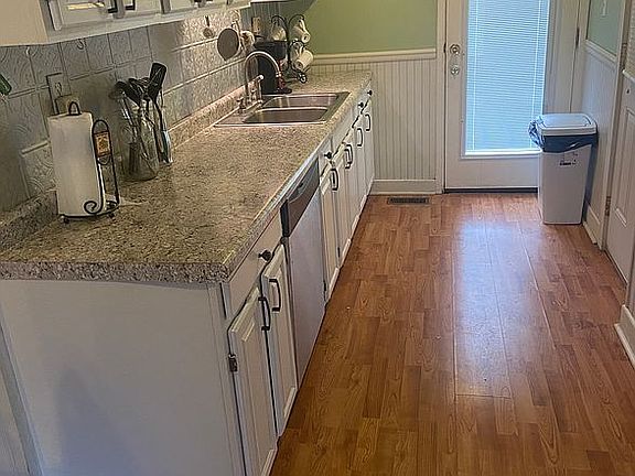 4th image of 51 Crull St