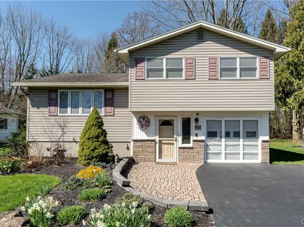 8357 Sandra Ave, Cicero, NY 13039