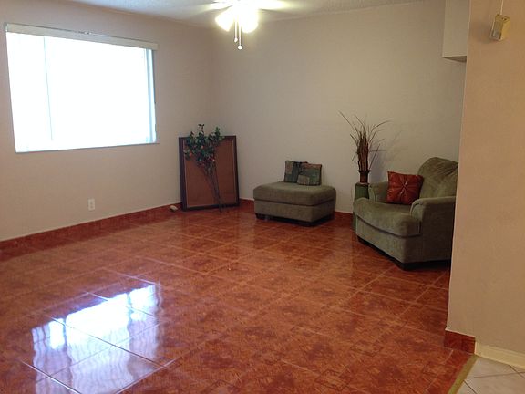 5th image of 830 NW 18th Ave