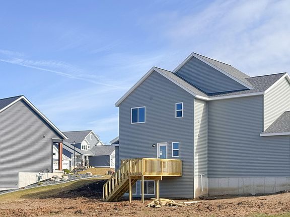 2nd image of 7573 Rivertrail Ct