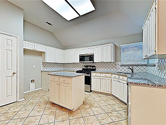 4th image of 6717 Dogwood Ln
