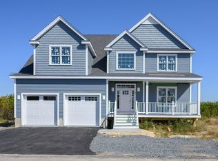 8 Narragansett Dr, West Bridgewater, MA 02379