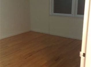 809 Hylan Blvd, Staten Island, NY 10305