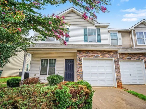 10405 Bunclody Dr, Charlotte, NC 28213
