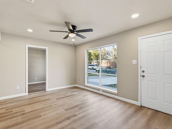 3rd image of 1118 Richard Dr