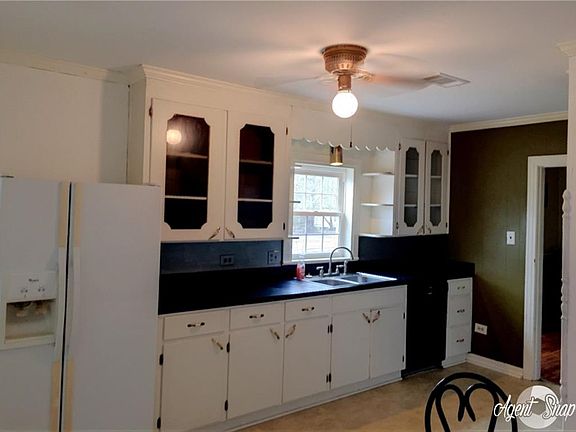 5th image of 1718 Olive St