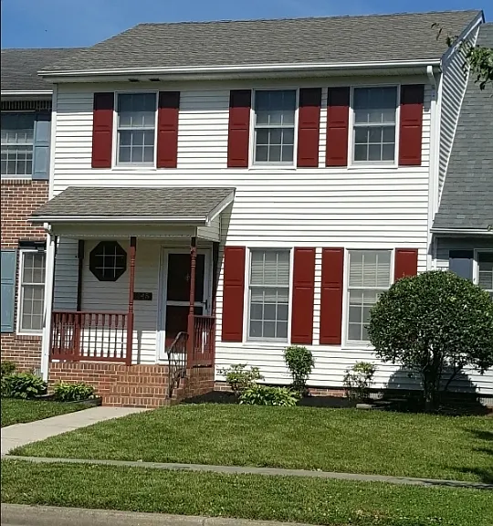 1045 Baccharis Dr — Photo 1