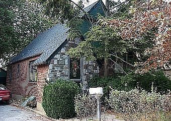 2nd image of 136 James St