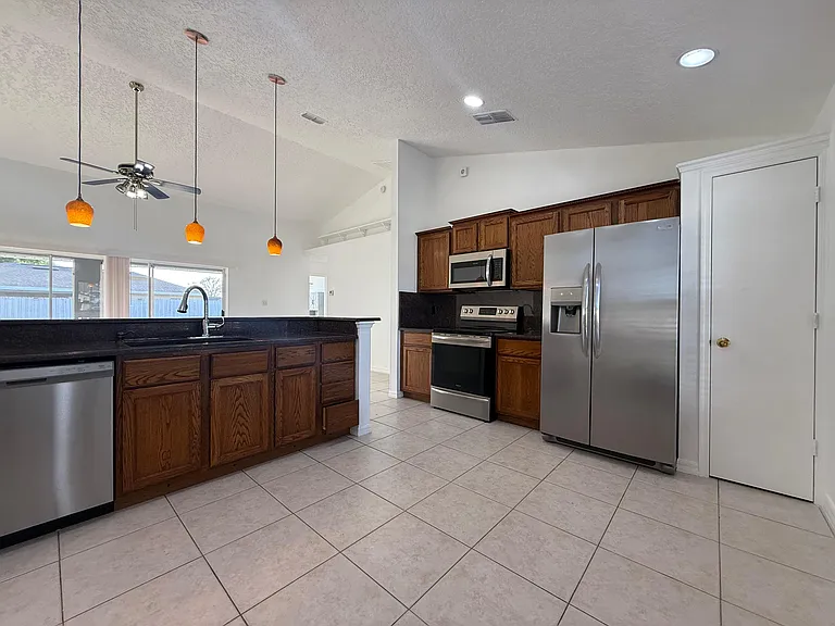 2670 Oak Run Blvd — Photo 10