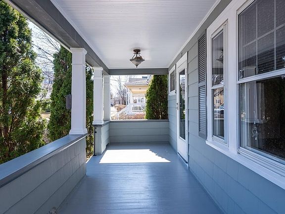 4th image of 20 Ethel Ave