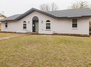 1601 Paris Dr, Grand Prairie, TX 75050