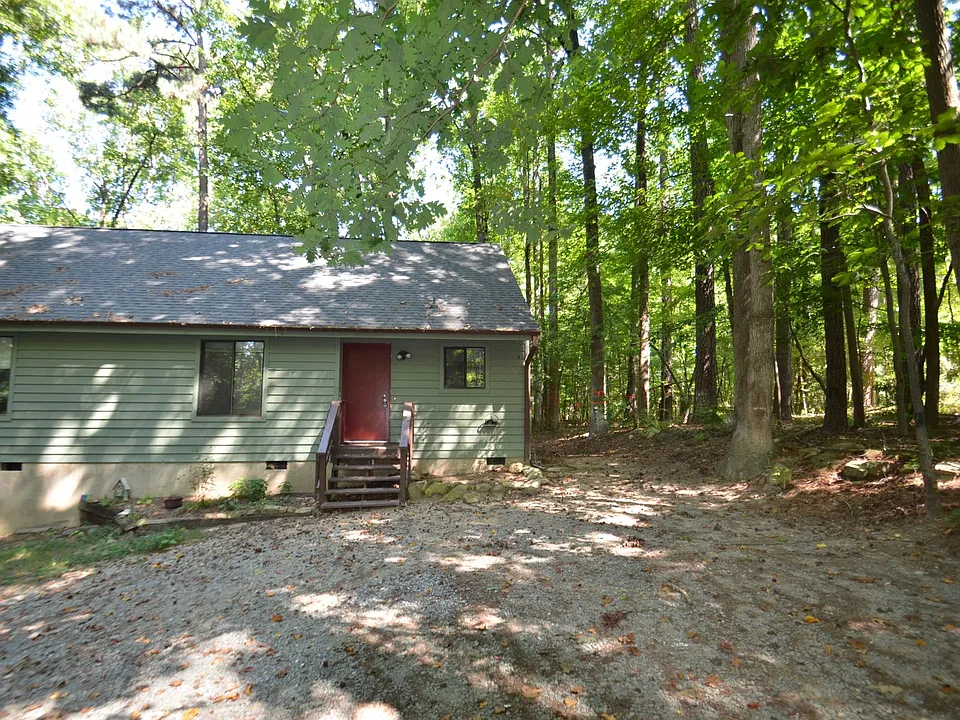 93 Lystra Hills Ln