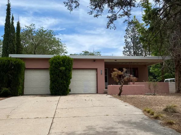 924 Avenida Manana NE, Albuquerque, NM 87110
