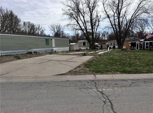 3112 Joyce Ln, Saint Joseph, MO 64503
