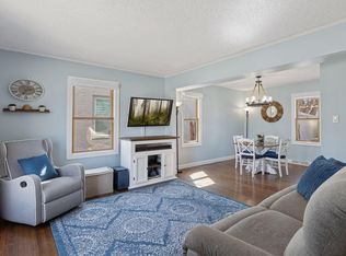 3005 Chowen Ave N, Robbinsdale, MN 55422