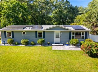 24 Woodland Dr, Clinton, CT 06413
