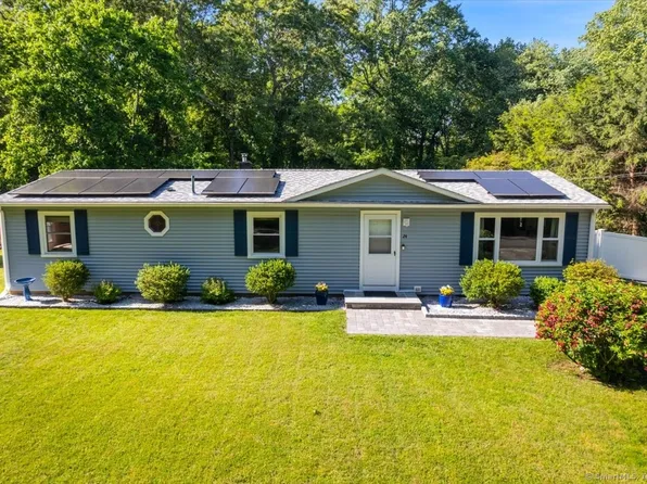 24 Woodland Drive, Clinton, CT 06413