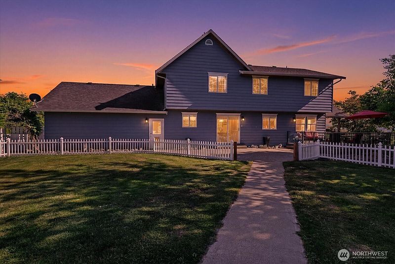3rd image of 22285 Cully Road