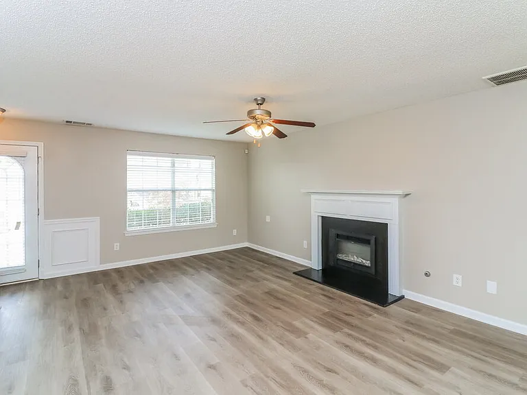 6981 Borowood Ln — Photo 8