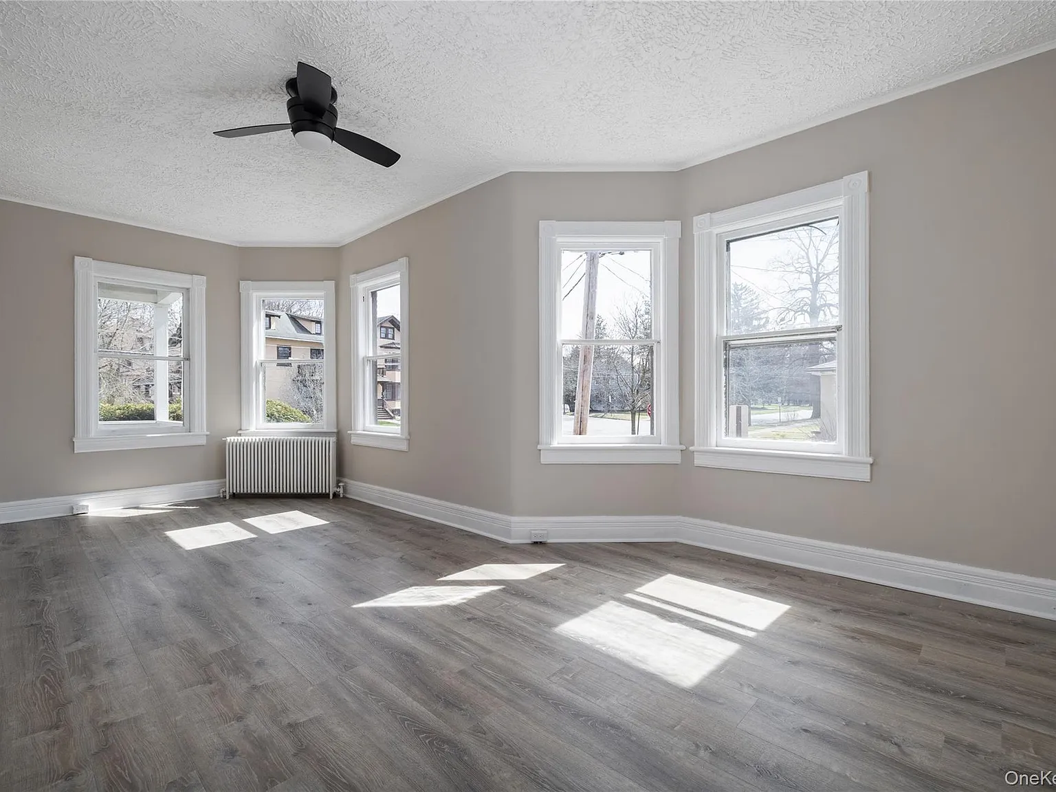 3 bed, 1.0 bath, 1000 sqft, $2,450 — Photo 4