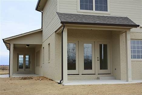 3rd image of 2519 W New Orleans Pl